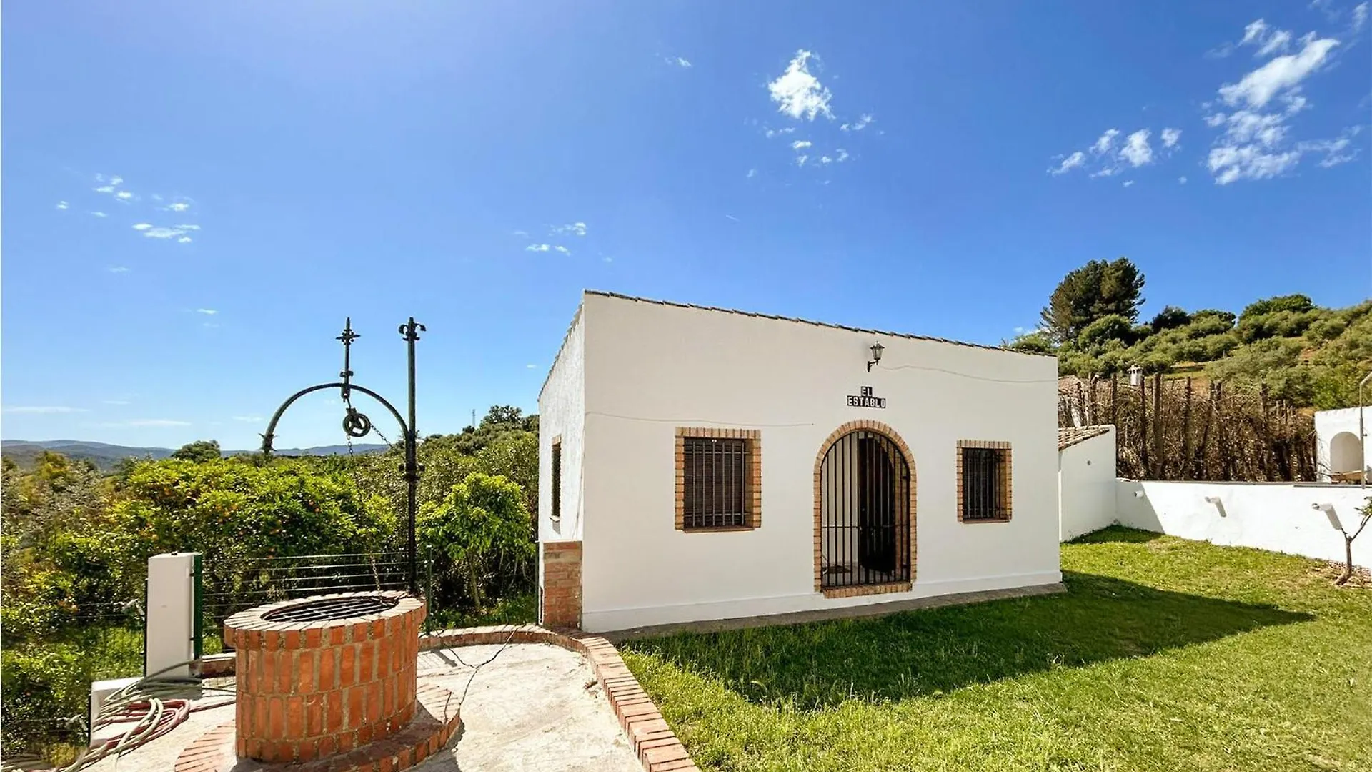 Beautiful Home In Algar With Indoor Swimming Pool Сasa de vacaciones